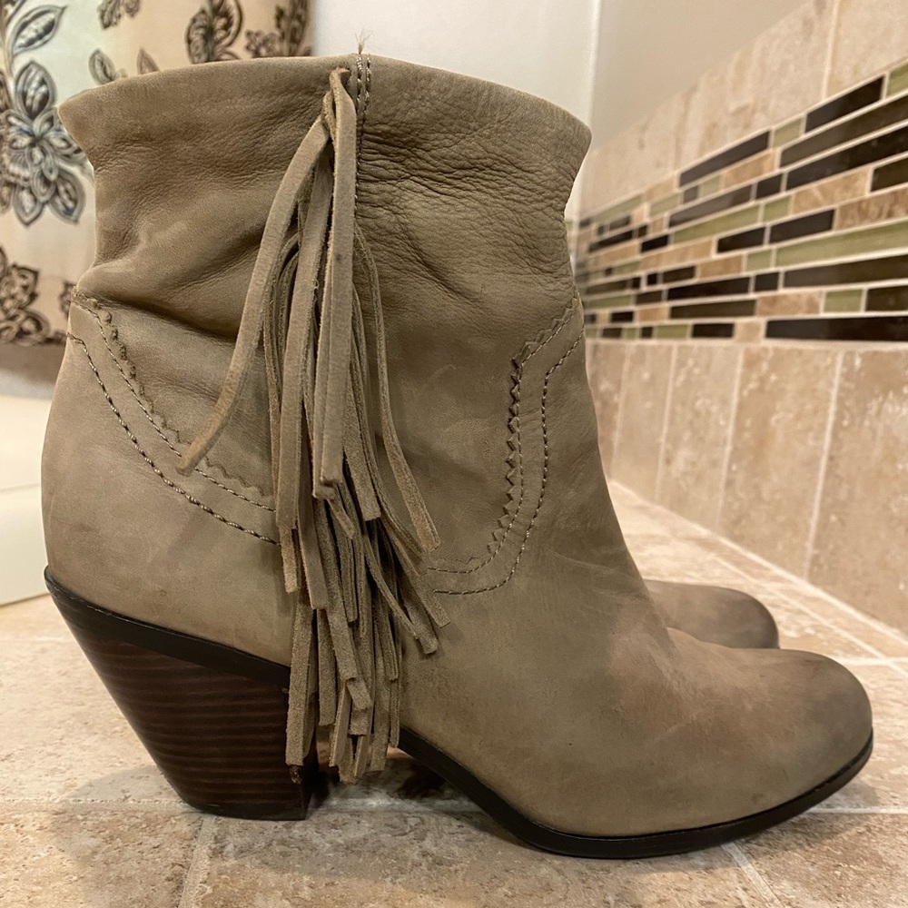 Sam Edelman Louie booties sz 9